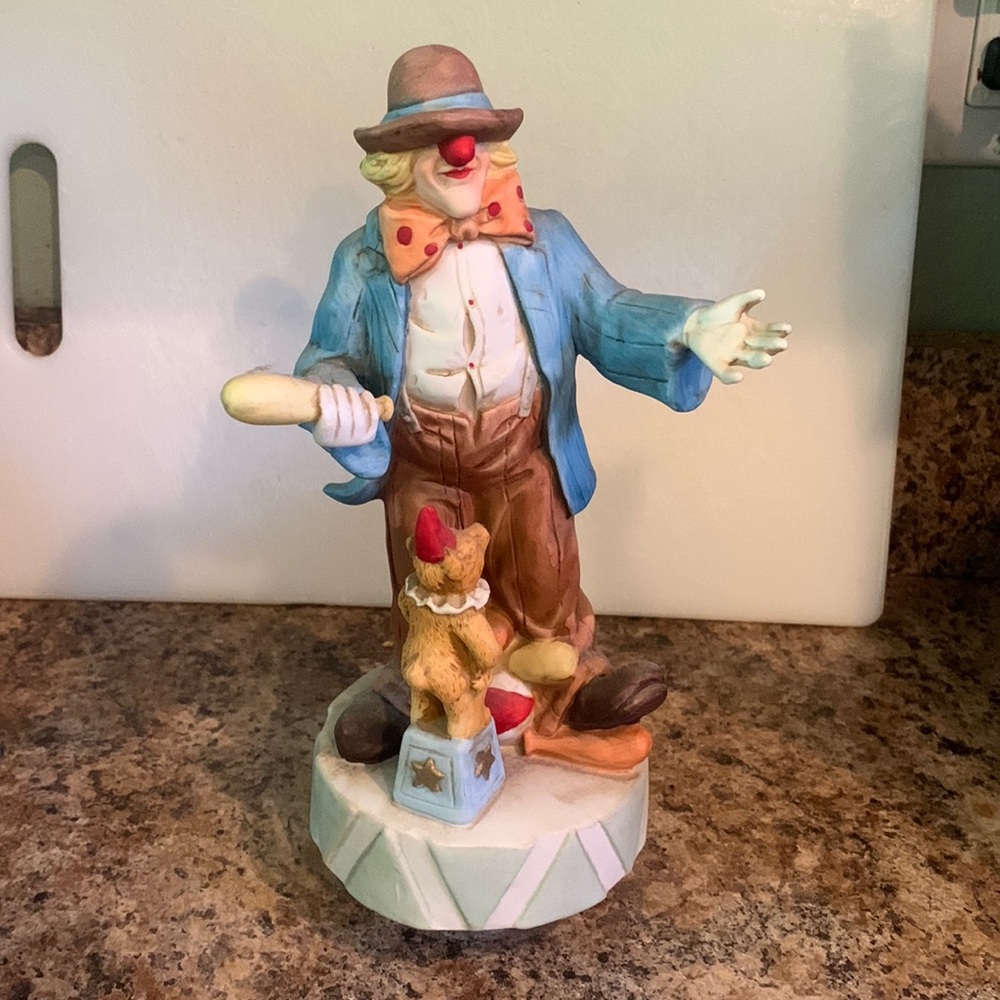 Clown figurine music box